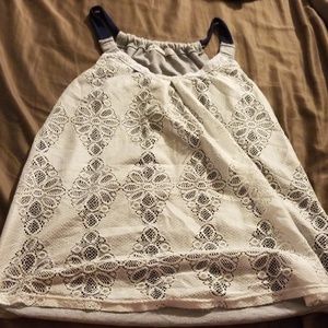 🌸Lace cut out tank